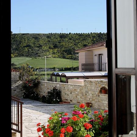 Villa Charoullas Traditional Mansion Alaminos Exterior foto