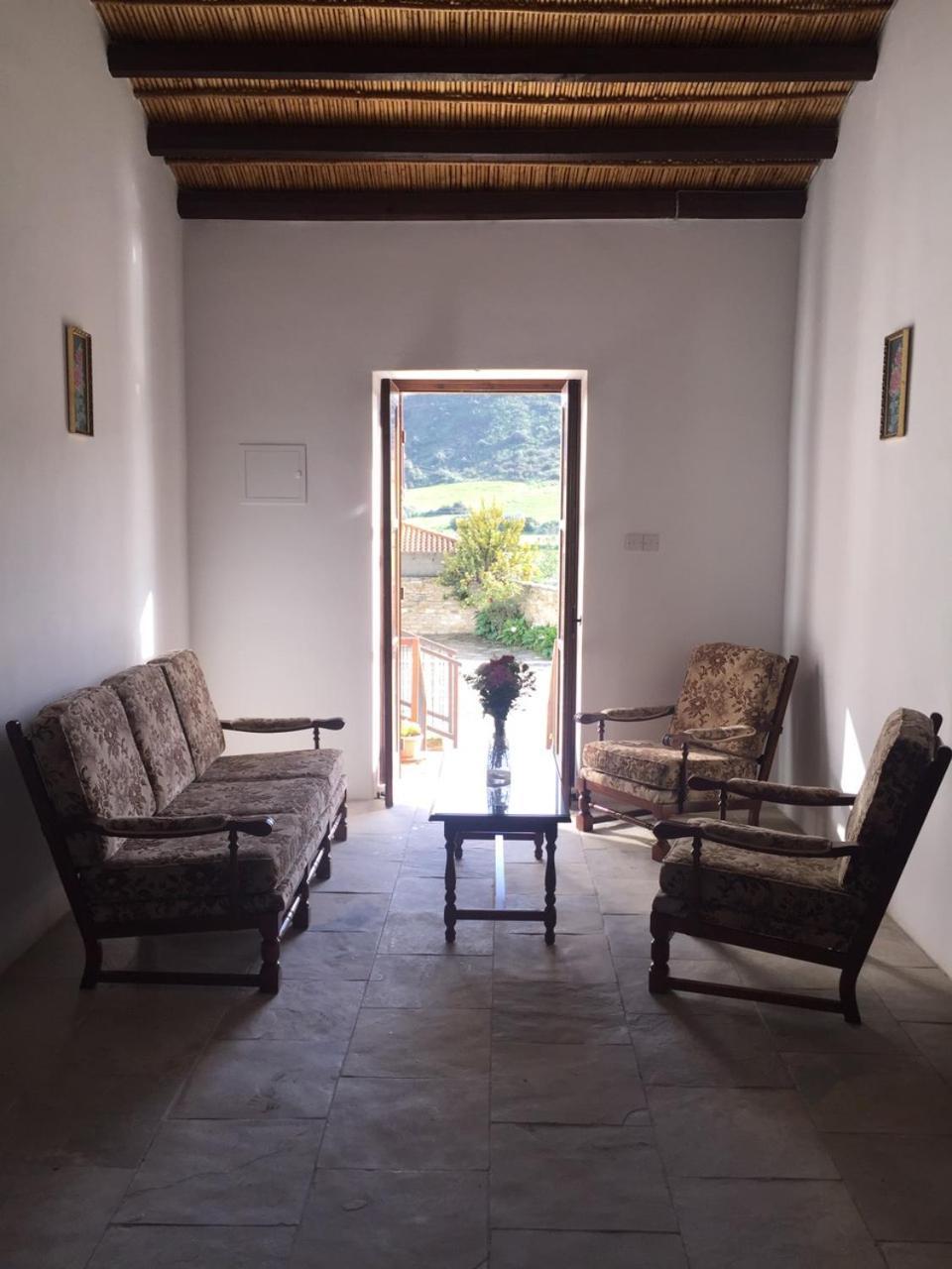 Villa Charoullas Traditional Mansion Alaminos Exterior foto